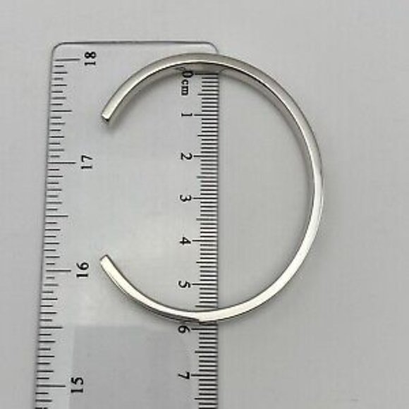 🌟🌸2xHOST PICK 🌟🌸 NWOT Authentic Tiffany & Co 925 Silver Narrow Cuff Bracelet - Picture 6 of 9
